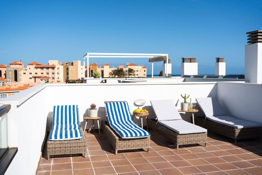 Sunny Luxury Apartment With Two Great Sunny - Level Terraces, Two Swimming Pools, In A New Complex Pueblo Majorero, Close To Fuerteventura Golf Club, Next To The Beach , Atlantico Shopping Mall And Casino In Caleta De Fuste Kültér fotó
