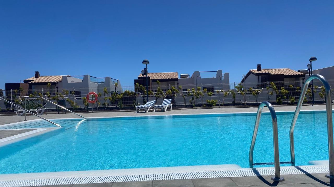 Sunny Luxury Apartment With Two Great Sunny - Level Terraces, Two Swimming Pools, In A New Complex Pueblo Majorero, Close To Fuerteventura Golf Club, Next To The Beach , Atlantico Shopping Mall And Casino In Caleta De Fuste Kültér fotó